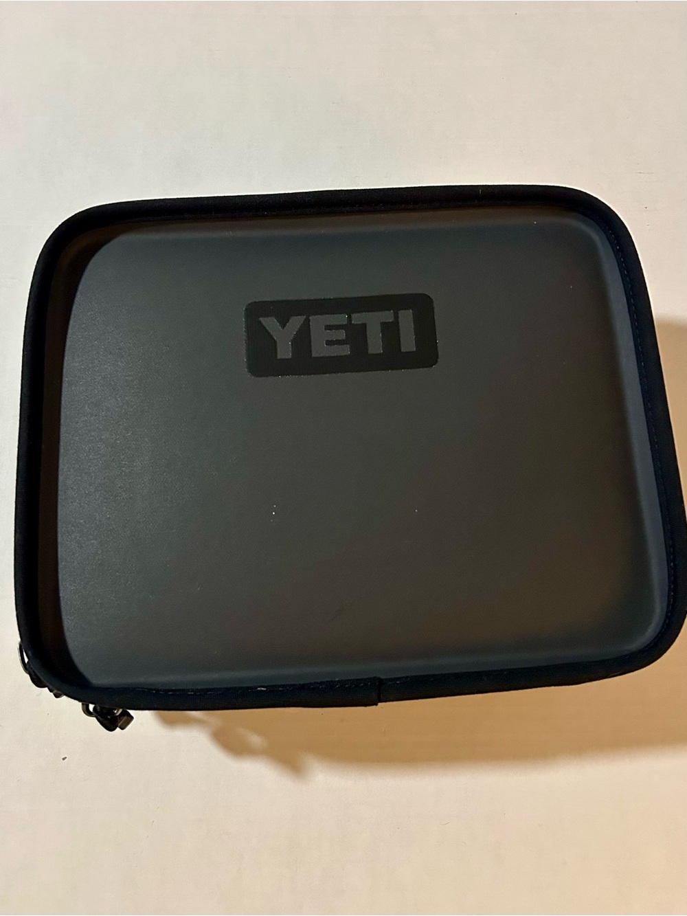Yeti Daytrip Insulated Lunch Box Soft Cooler Bag Charcoal Gray discontinued READ
